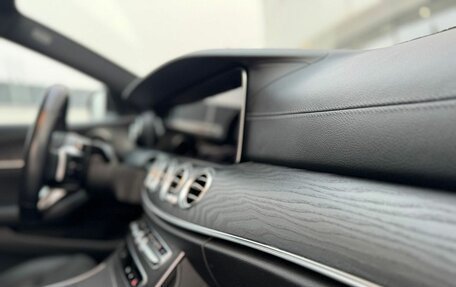 Mercedes-Benz E-Класс, 2020 год, 5 170 000 рублей, 23 фотография