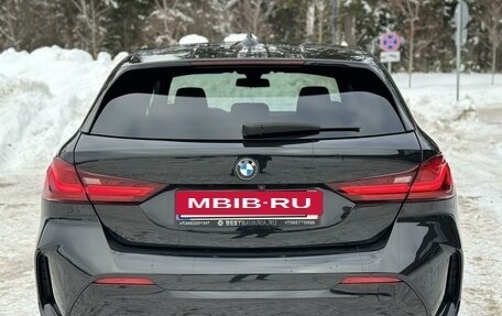 BMW 1 серия, 2019 год, 2 450 000 рублей, 3 фотография