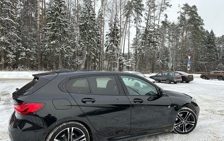 BMW 1 серия, 2019 год, 2 450 000 рублей, 23 фотография