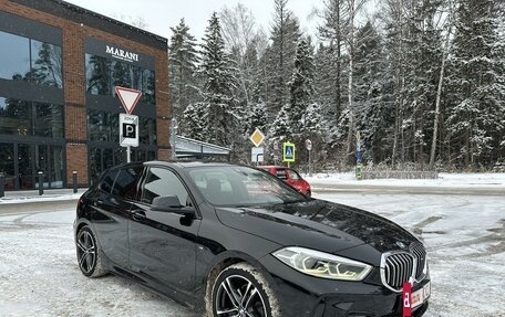 BMW 1 серия, 2019 год, 2 450 000 рублей, 24 фотография
