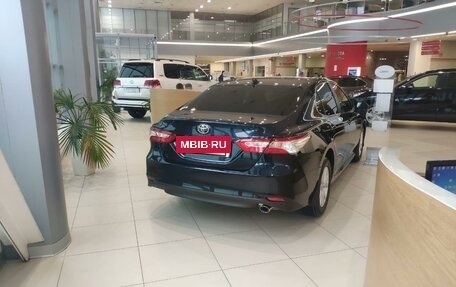 Toyota Camry, 2021 год, 3 499 990 рублей, 2 фотография