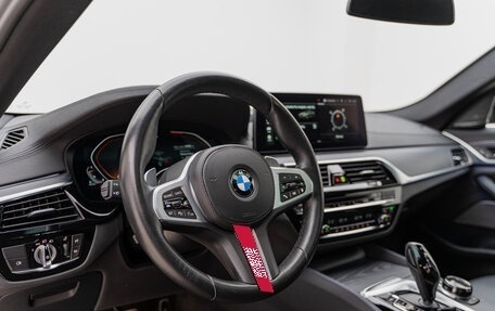 BMW 5 серия, 2021 год, 8 490 000 рублей, 9 фотография