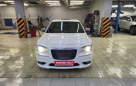 Chrysler 300C II, 2012 год, 2 250 000 рублей, 1 фотография