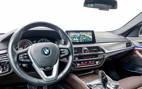 BMW 5 серия, 2018 год, 5 000 000 рублей, 25 фотография