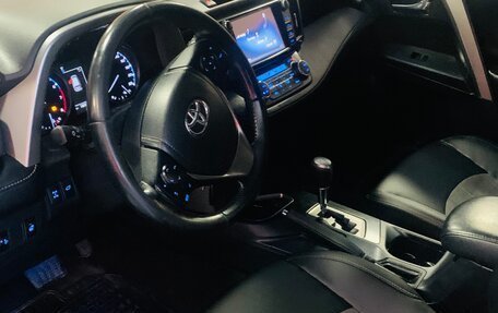 Toyota RAV4, 2017 год, 2 600 000 рублей, 9 фотография