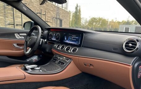 Mercedes-Benz E-Класс, 2016 год, 3 990 000 рублей, 3 фотография