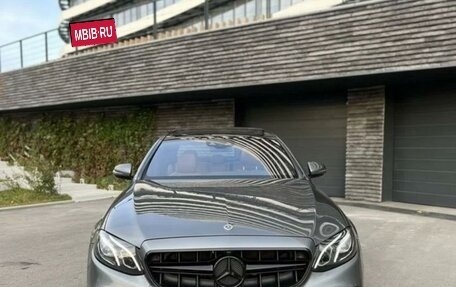 Mercedes-Benz E-Класс, 2016 год, 3 990 000 рублей, 5 фотография