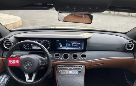 Mercedes-Benz E-Класс, 2016 год, 3 990 000 рублей, 17 фотография
