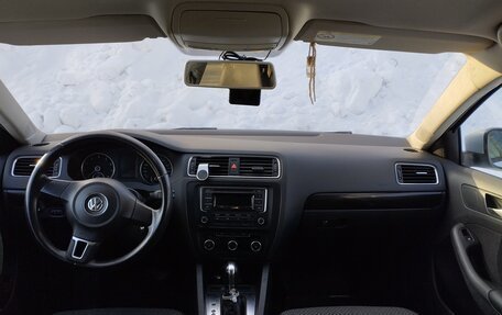 Volkswagen Jetta VI, 2013 год, 1 100 000 рублей, 10 фотография