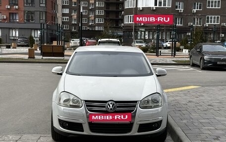 Volkswagen Jetta VI, 2010 год, 745 000 рублей, 3 фотография