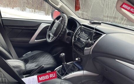 Mitsubishi Pajero Sport III рестайлинг, 2018 год, 2 700 000 рублей, 1 фотография