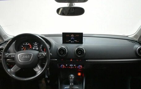 Audi A3, 2013 год, 1 350 000 рублей, 4 фотография