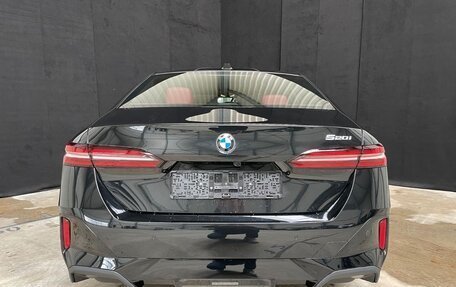 BMW 5 серия, 2024 год, 7 100 000 рублей, 6 фотография