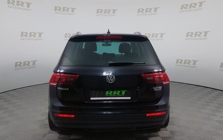 Volkswagen Tiguan II, 2017 год, 2 199 000 рублей, 7 фотография