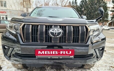 Toyota Land Cruiser Prado 150 рестайлинг 2, 2022 год, 6 250 000 рублей, 2 фотография