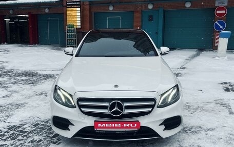 Mercedes-Benz E-Класс, 2019 год, 4 300 000 рублей, 8 фотография