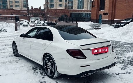 Mercedes-Benz E-Класс, 2019 год, 4 300 000 рублей, 5 фотография