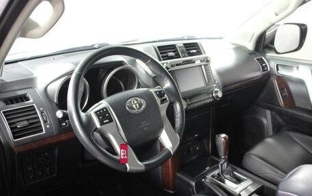 Toyota Land Cruiser Prado 150 рестайлинг 2, 2017 год, 4 398 000 рублей, 14 фотография