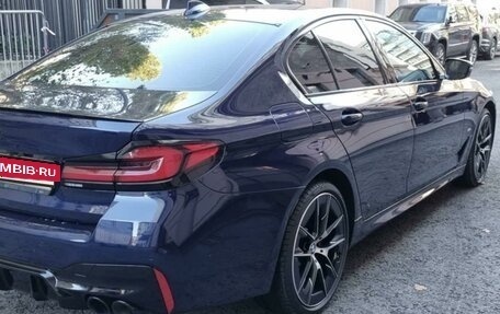 BMW 5 серия, 2021 год, 7 850 000 рублей, 3 фотография