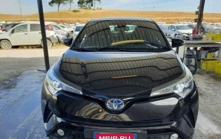 Toyota C-HR I рестайлинг, 2018 год, 2 400 000 рублей, 3 фотография
