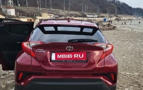 Toyota C-HR I рестайлинг, 2019 год, 2 700 000 рублей, 11 фотография