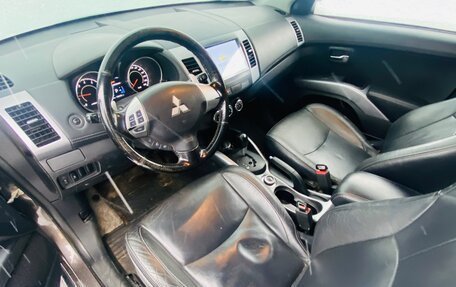 Mitsubishi Outlander III рестайлинг 3, 2011 год, 1 300 000 рублей, 9 фотография