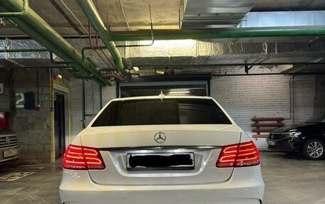 Mercedes-Benz E-Класс, 2013 год, 2 090 000 рублей, 3 фотография