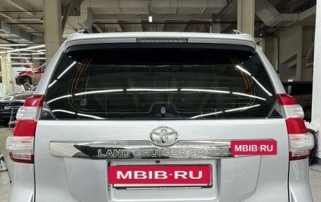 Toyota Land Cruiser Prado 150 рестайлинг 2, 2014 год, 3 690 000 рублей, 9 фотография