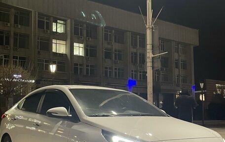 Hyundai Solaris II рестайлинг, 2021 год, 2 150 000 рублей, 2 фотография