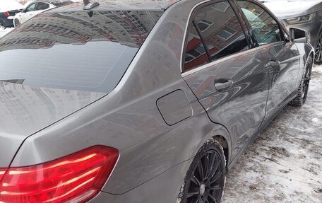 Mercedes-Benz E-Класс, 2013 год, 1 780 000 рублей, 2 фотография