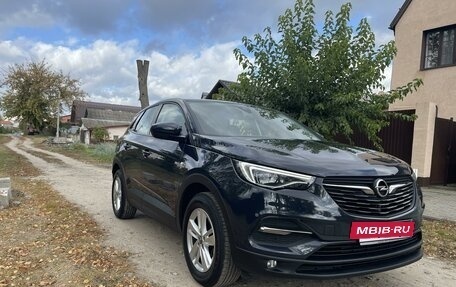 Opel Grandland X I, 2018 год, 1 900 000 рублей, 3 фотография