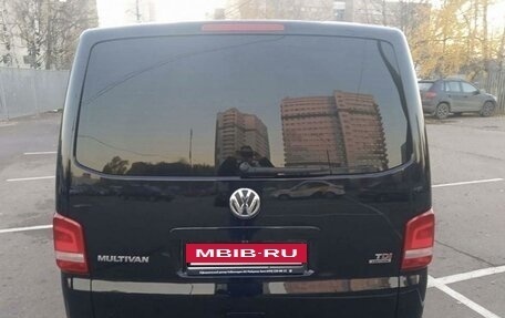 Volkswagen Multivan T5, 2015 год, 3 000 000 рублей, 2 фотография