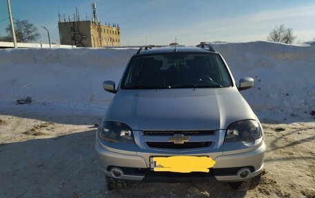 Chevrolet Niva I рестайлинг, 2017 год, 855 000 рублей, 3 фотография
