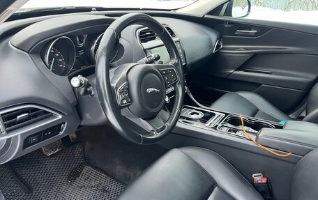 Jaguar XE I рестайлинг, 2016 год, 2 480 000 рублей, 17 фотография