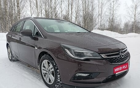 Opel Astra K, 2017 год, 1 300 000 рублей, 3 фотография