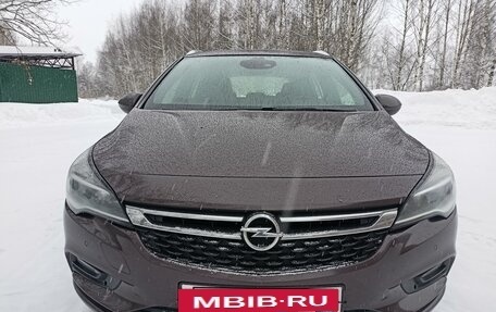 Opel Astra K, 2017 год, 1 300 000 рублей, 8 фотография