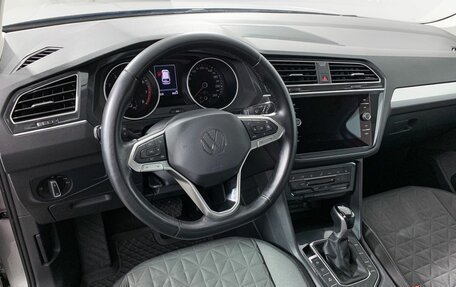 Volkswagen Tiguan II, 2021 год, 2 799 000 рублей, 12 фотография