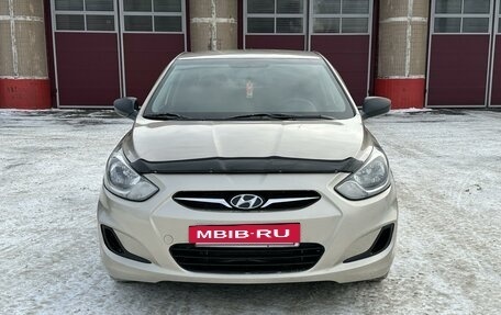 Hyundai Solaris II рестайлинг, 2011 год, 775 000 рублей, 2 фотография