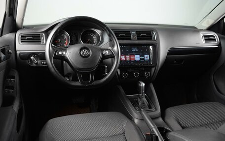Volkswagen Jetta VI, 2017 год, 1 599 000 рублей, 6 фотография