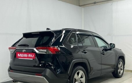 Toyota RAV4, 2019 год, 3 350 000 рублей, 5 фотография