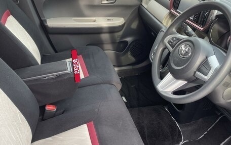 Toyota Passo III, 2017 год, 13 фотография