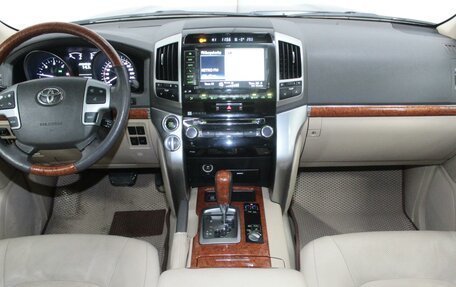 Toyota Land Cruiser 200, 2013 год, 3 650 000 рублей, 10 фотография