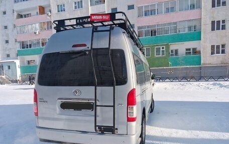 Toyota HiAce H200, 2014 год, 2 800 000 рублей, 3 фотография