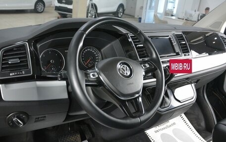 Volkswagen Multivan T6 рестайлинг, 2016 год, 3 199 000 рублей, 5 фотография