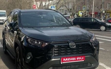 Toyota RAV4, 2021 год, 4 050 000 рублей, 5 фотография