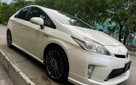Toyota Prius, 2012 год, 1 350 000 рублей, 5 фотография