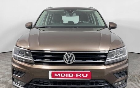 Volkswagen Tiguan II, 2020 год, 2 899 000 рублей, 2 фотография