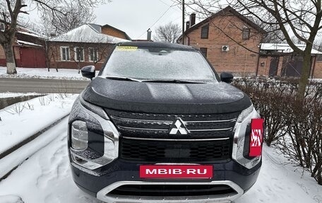 Mitsubishi Outlander, 2021 год, 3 349 000 рублей, 6 фотография