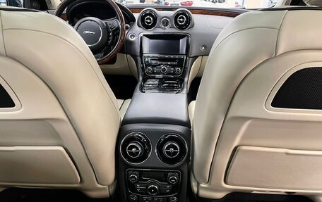 Jaguar XJ IV (X351), 2015 год, 2 990 000 рублей, 12 фотография