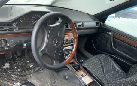 Mercedes-Benz W124, 1992 год, 230 000 рублей, 10 фотография